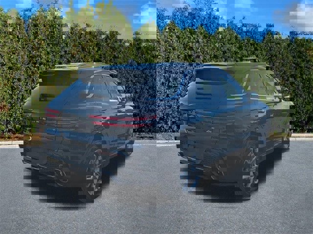 Used 2022 Genesis GV70 2.5T image 4