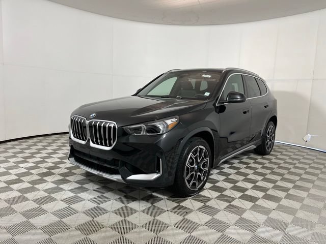 Used 2026 BMW X1 xDrive28i w/ Technology Package AWD/4WD image 3
