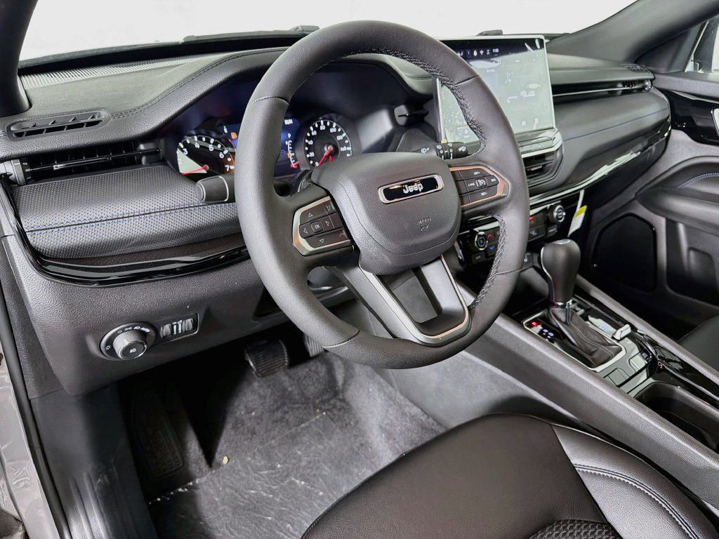 New 2026 Jeep Compass Latitude AWD/4WD image 9