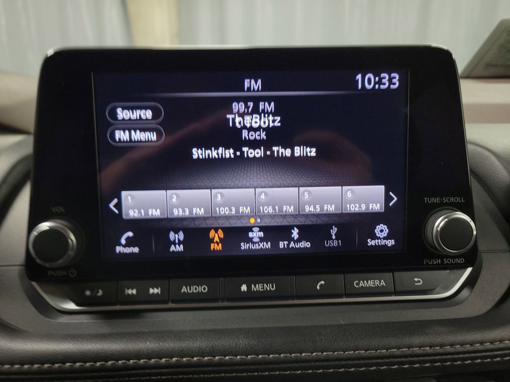 Used 2023 Nissan Rogue SV image 18