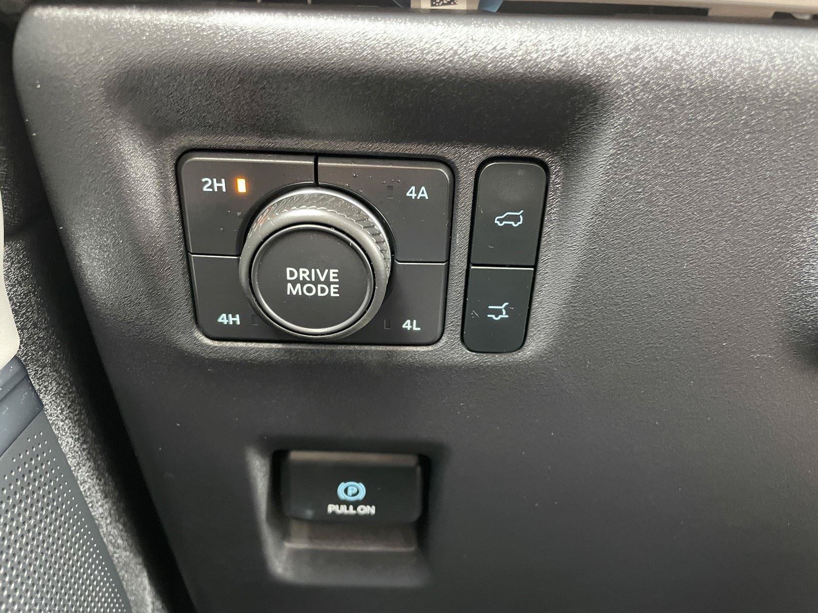 Used 2025 Ford Expedition Active AWD/4WD image 34