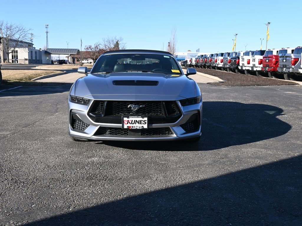 Used 2025 Ford Mustang GT Premium image 4