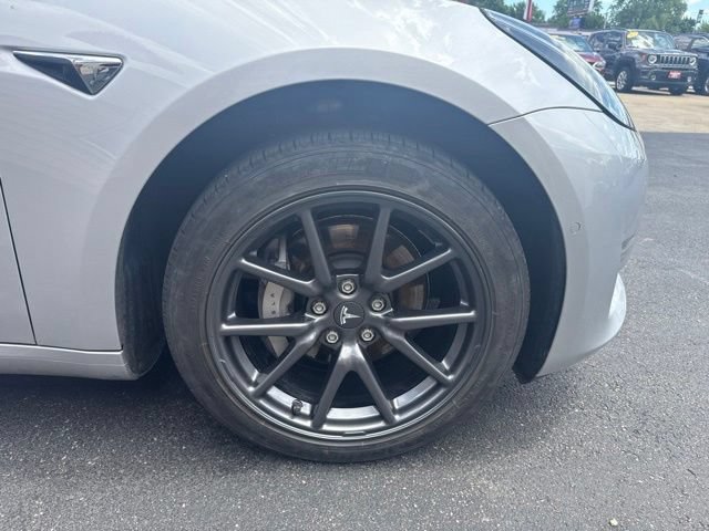Used 2018 Tesla Model 3 Long Range RWD image 22