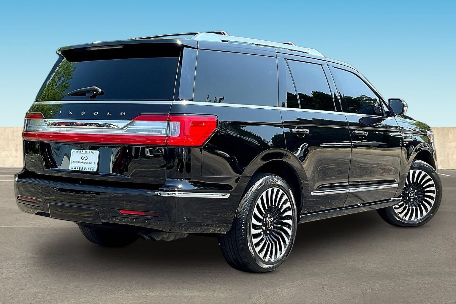 Used 2020 Lincoln Navigator Black Label w/ Cargo Convenience Package AWD/4WD image 5