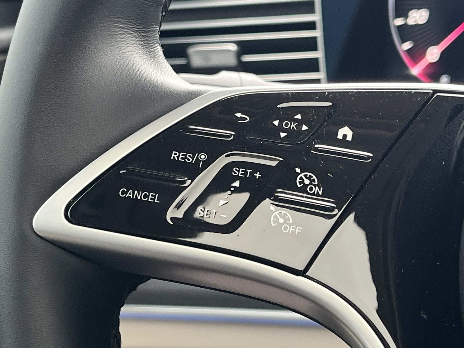 Certified 2025 Mercedes-Benz GLE 450 4MATIC image 26