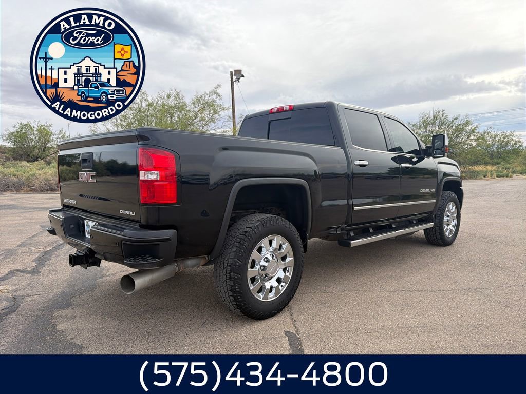 Used 2019 GMC Sierra 2500 Denali w/ Duramax Plus Package AWD/4WD image 5