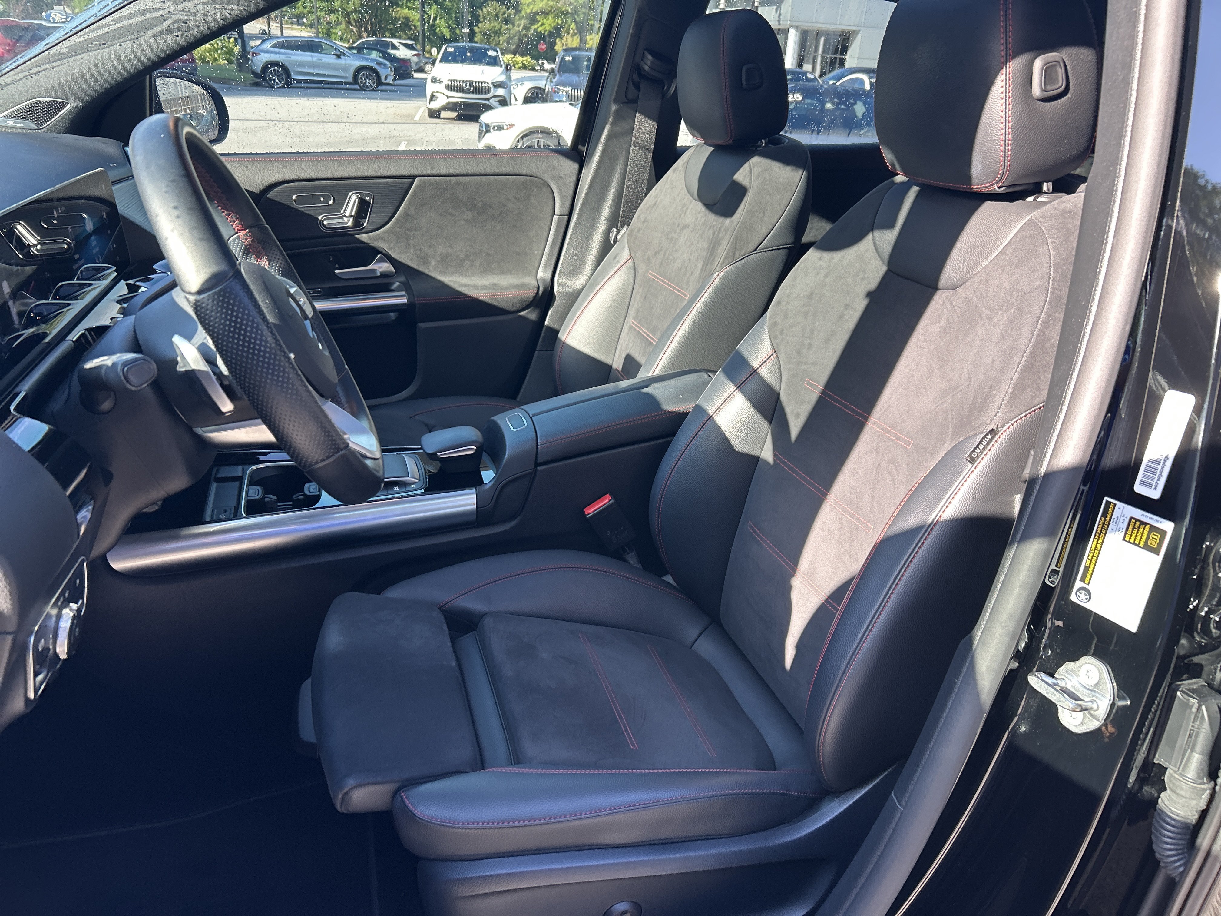 Certified 2021 Mercedes-Benz GLA 250 4MATIC image 21