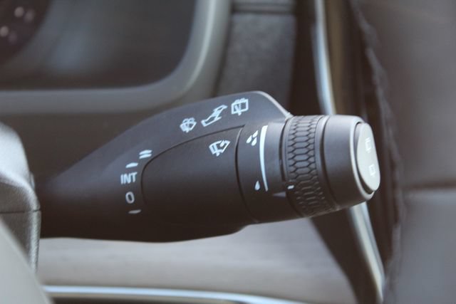 New 2026 Volvo XC90 B6 Plus w/ Protection Package Premier AWD/4WD image 18