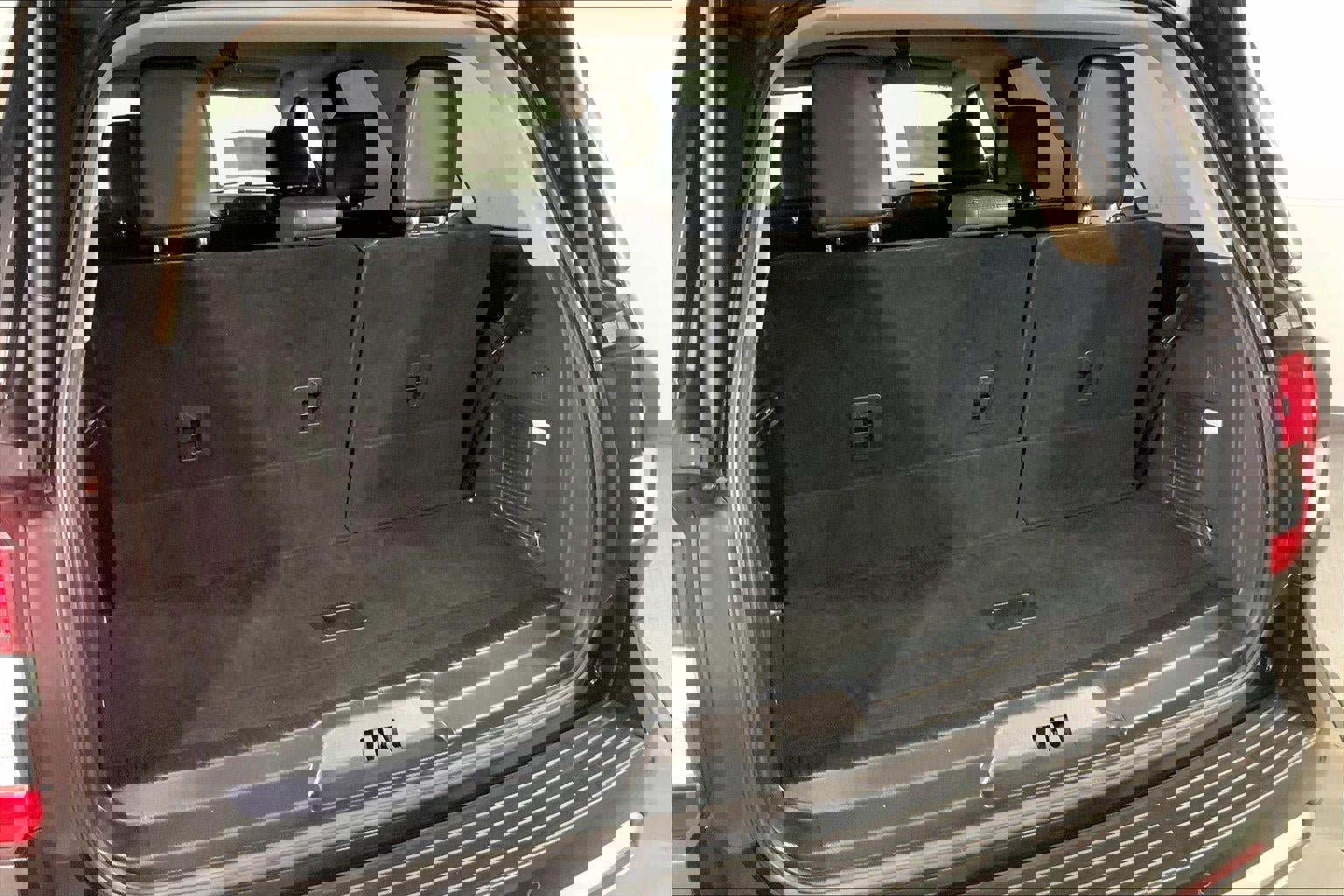 Used 2024 Ford Expedition XLT AWD/4WD image 4