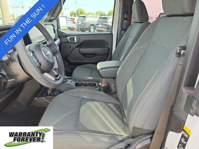 Used 2025 Jeep Wrangler Sport AWD/4WD image 9