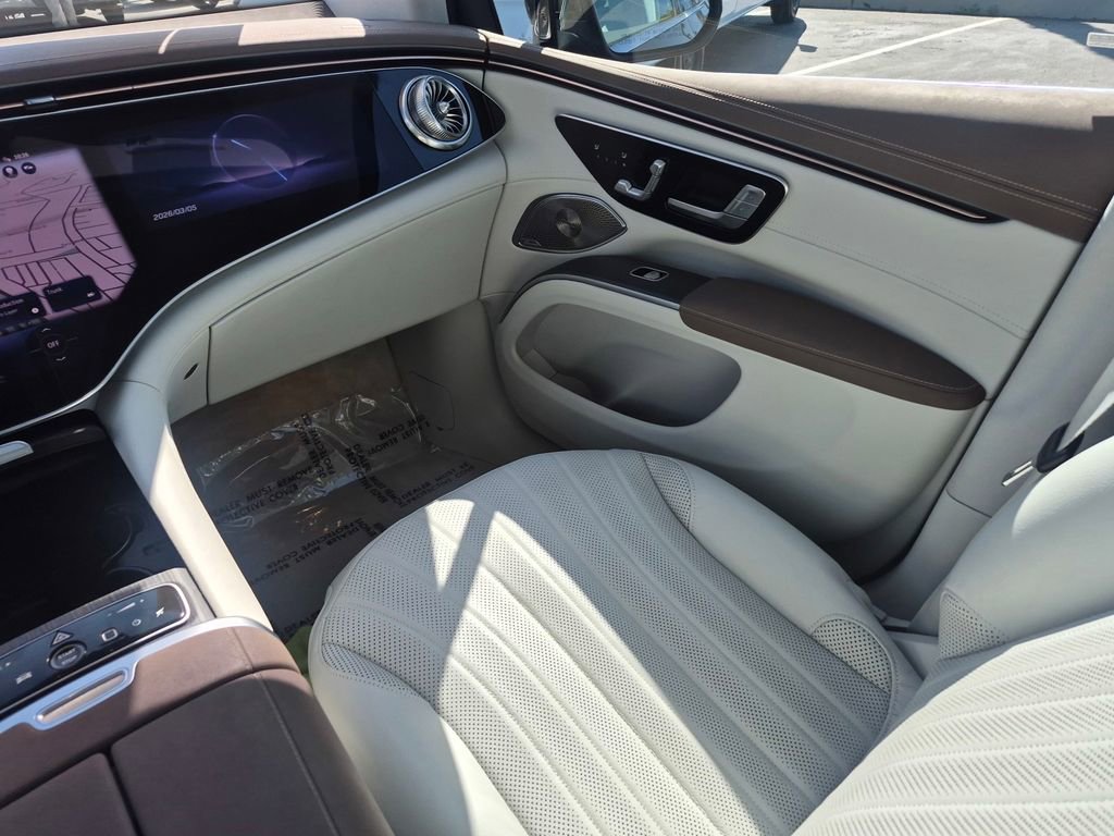 Used 2023 Mercedes-Benz EQS 580 4MATIC SUV image 23