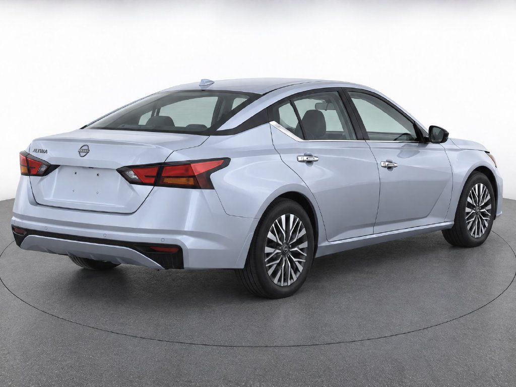 Used 2025 Nissan Altima 2.5 SV FWD image 9