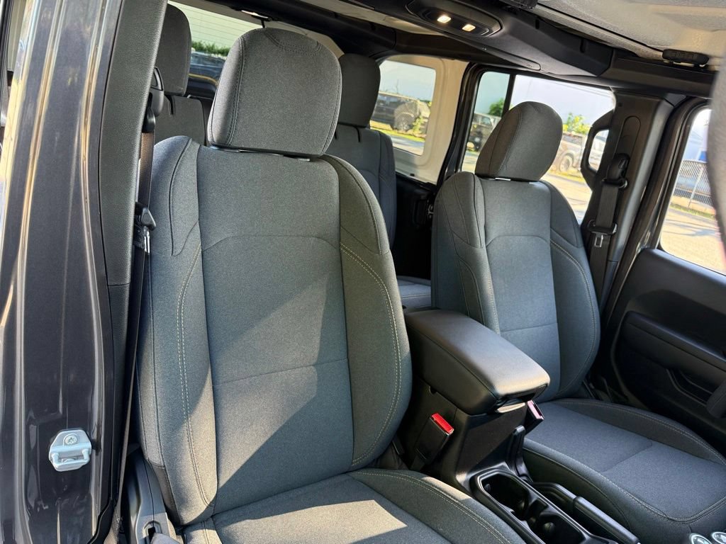 Used 2026 Jeep Wrangler Unlimited Sport AWD/4WD image 30