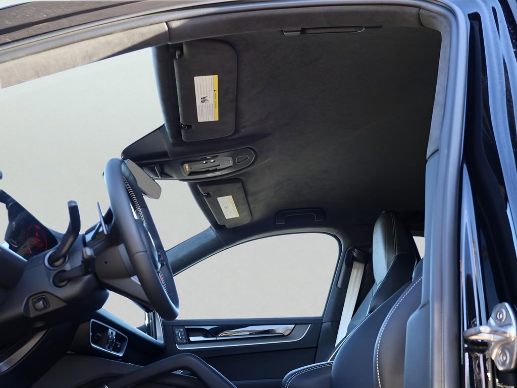 New 2026 Porsche Cayenne Turbo GT image 39