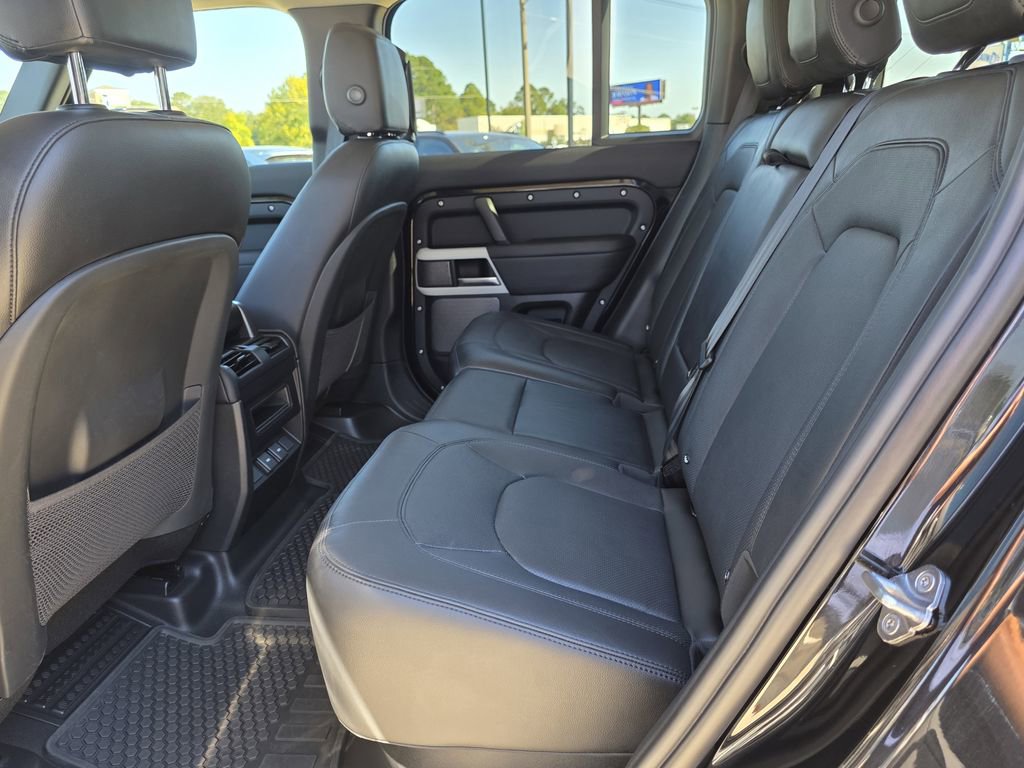 Used 2024 Land Rover Defender 110 S image 14