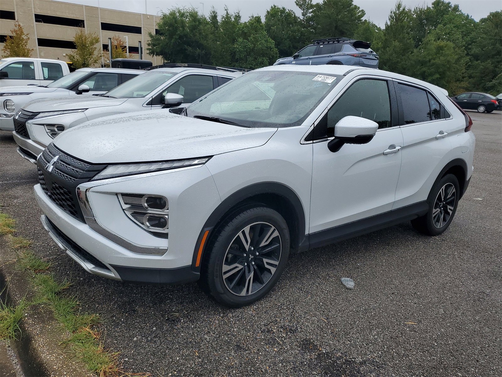 Used 2024 Mitsubishi Eclipse Cross SE image 2