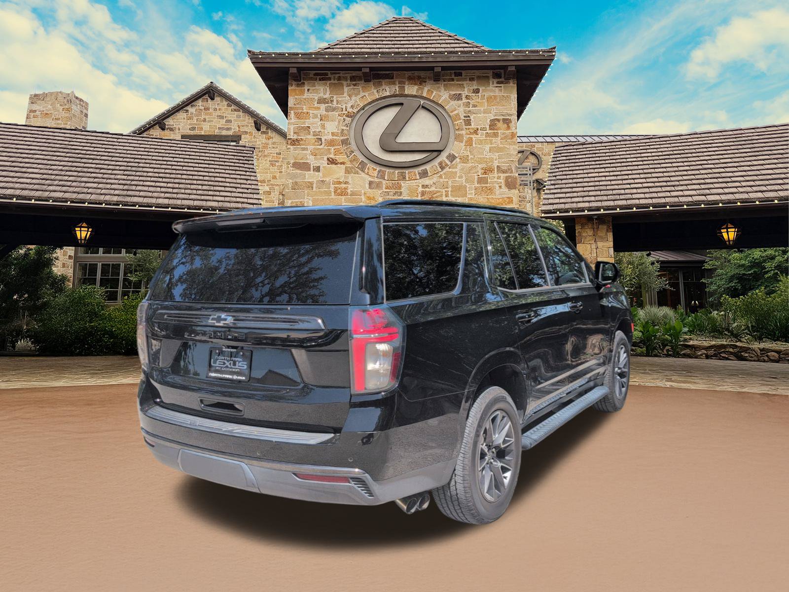 Used 2021 Chevrolet Tahoe Z71 w/ Rear Media and Nav Package AWD/4WD image 2