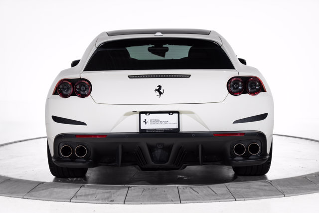 Used 2018 Ferrari GTC4Lusso AWD/4WD image 8