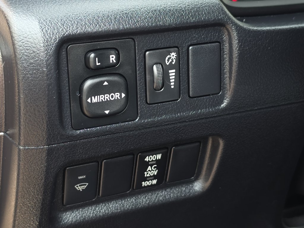 Used 2016 Toyota 4Runner SR5 AWD/4WD image 27
