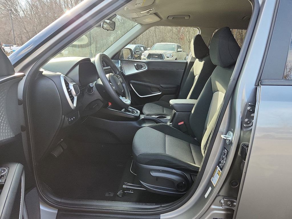 Used 2023 Kia Soul LX w/ Option Group 015 image 13