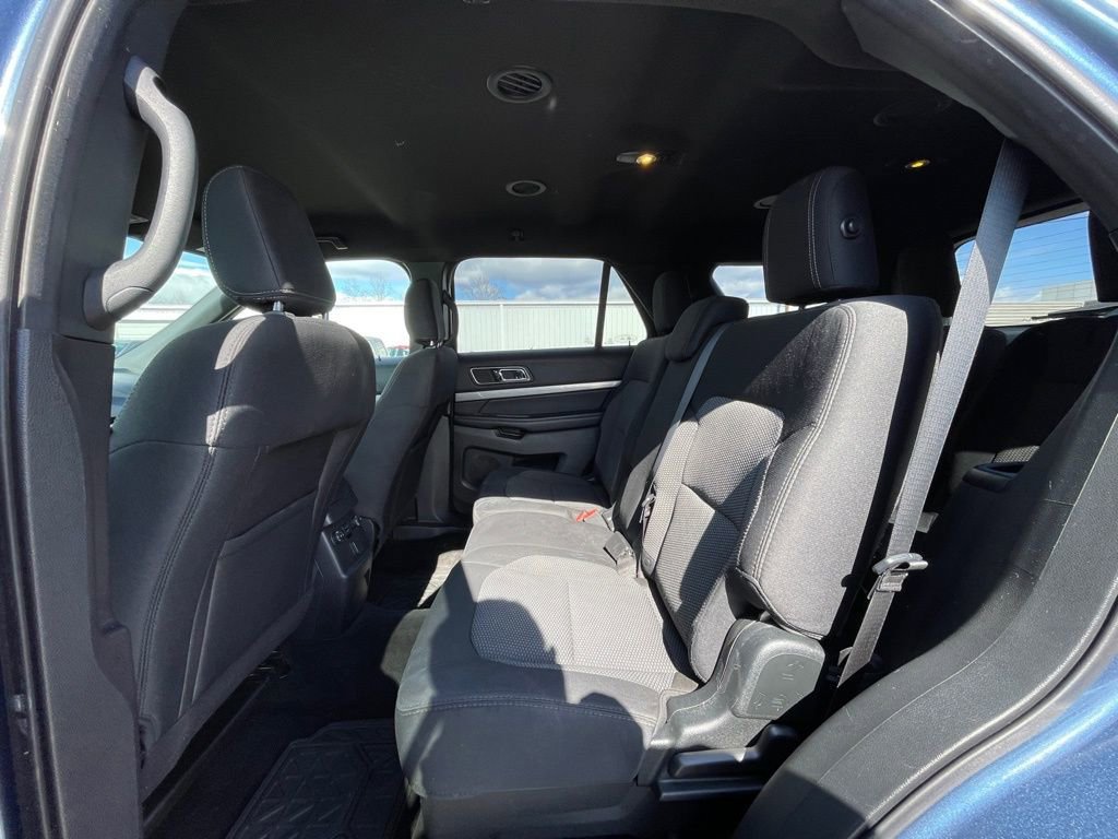 Used 2018 Ford Explorer XLT w/ Class II Trailer Tow Package image 18