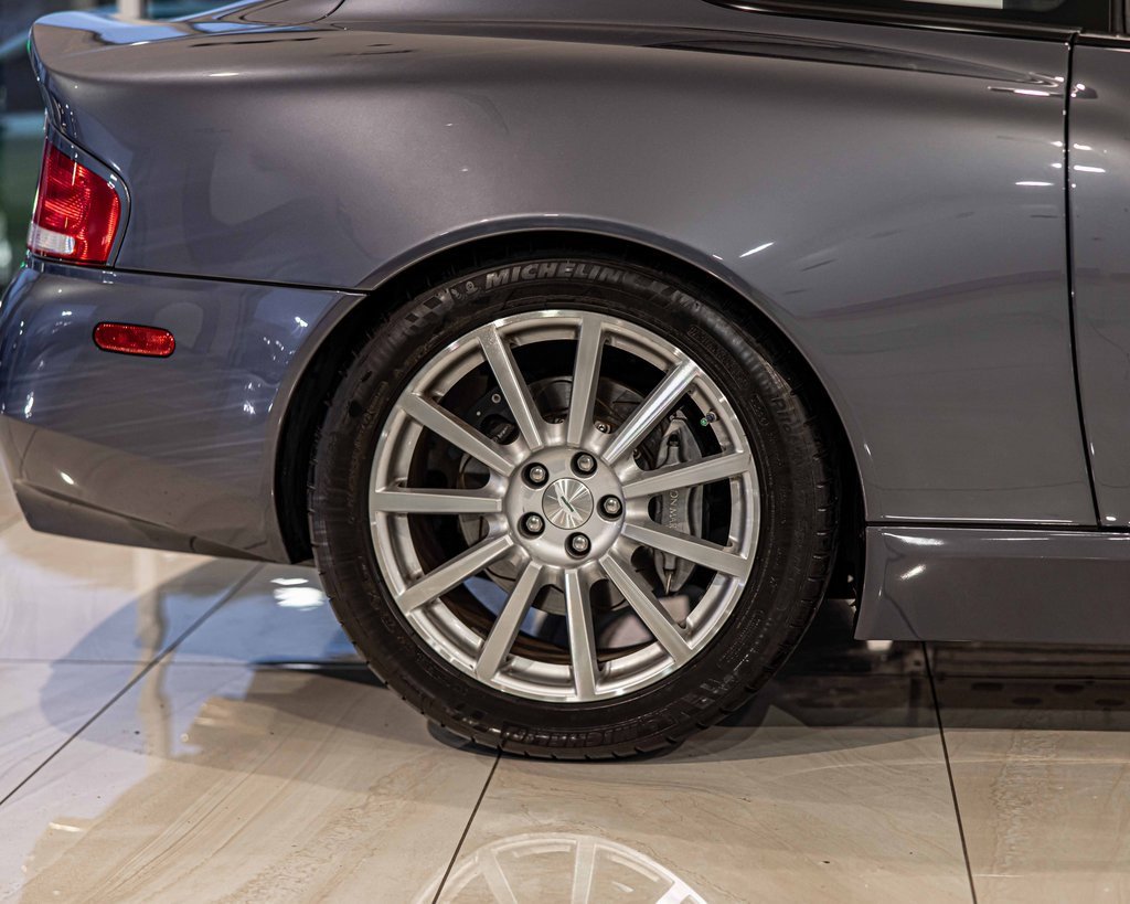 Used 2006 Aston Martin Vanquish S image 11