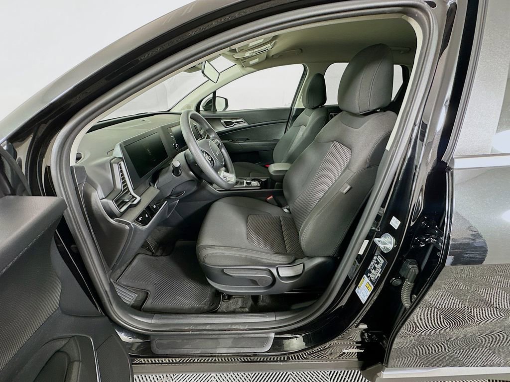 Used 2024 Kia Sportage LX image 20