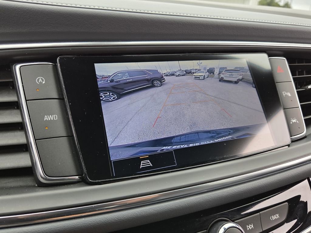 Used 2023 Buick Enclave Essence AWD/4WD image 25