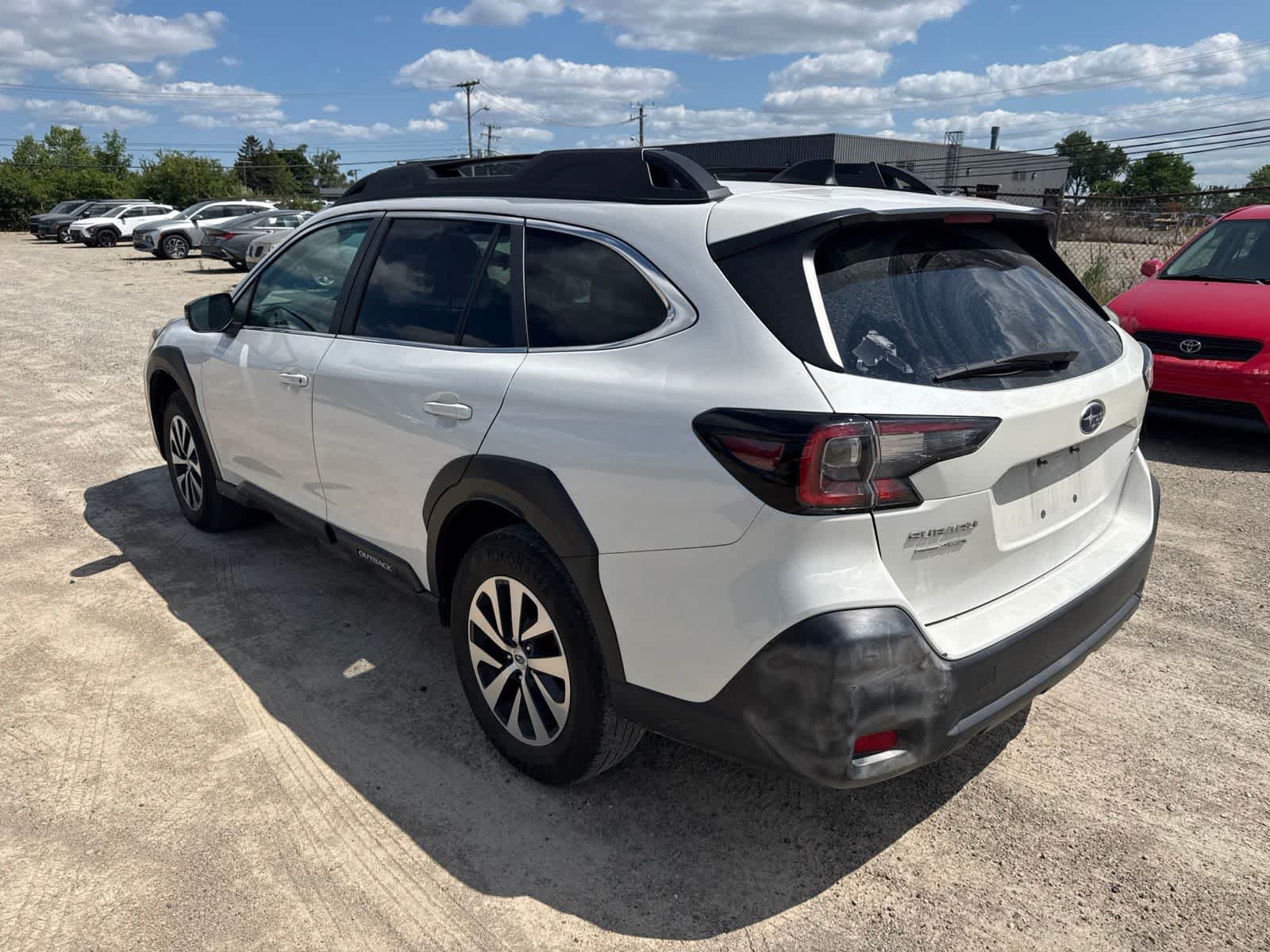 Used 2024 Subaru Outback Premium AWD/4WD image 2