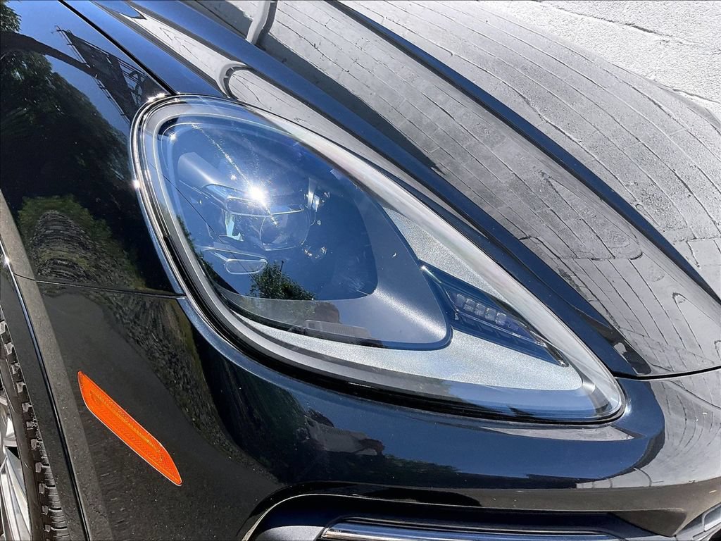 Certified 2023 Porsche Cayenne Platinum Edition AWD/4WD image 30