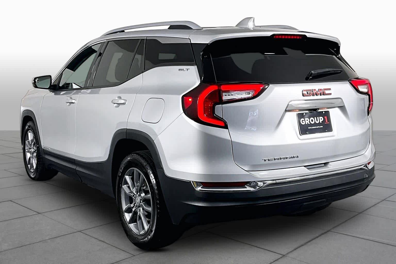 Used 2022 GMC Terrain SLT FWD image 12