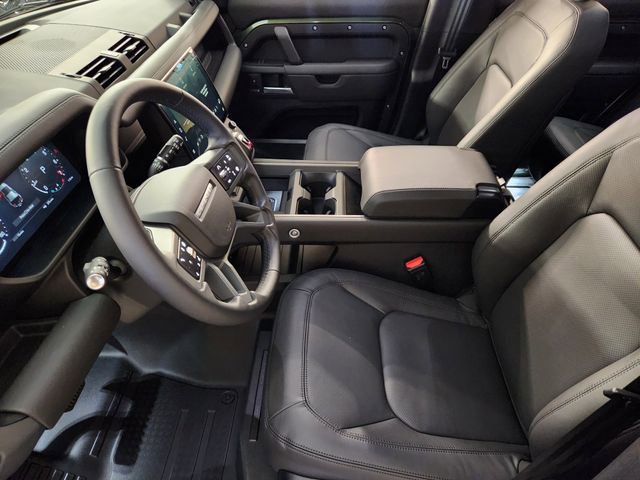 New 2026 Land Rover Defender 110 X-Dynamic SE image 13