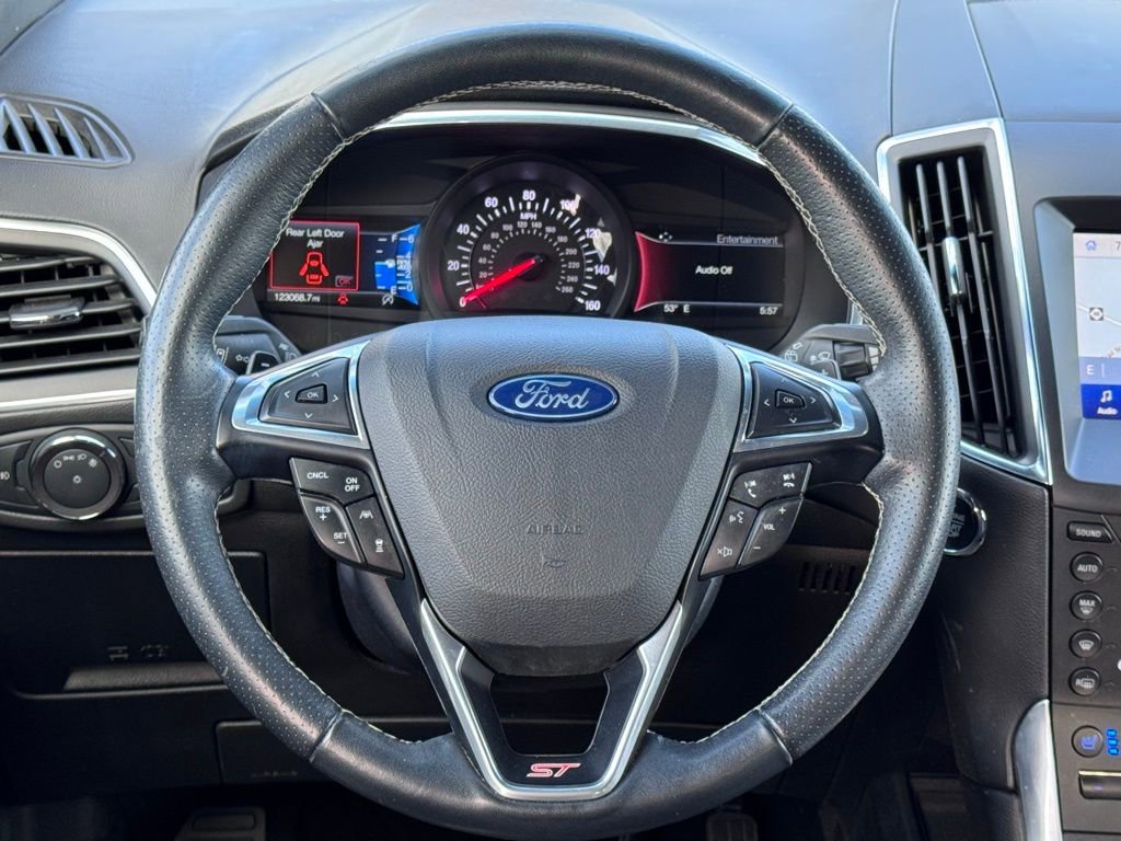 Used 2019 Ford Edge ST w/ Equipment Group 401A image 7