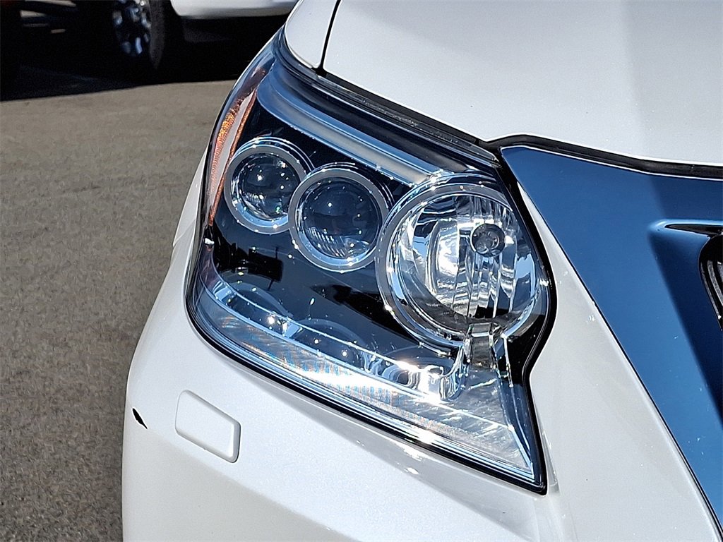 Used 2019 Lexus GX 460 image 9