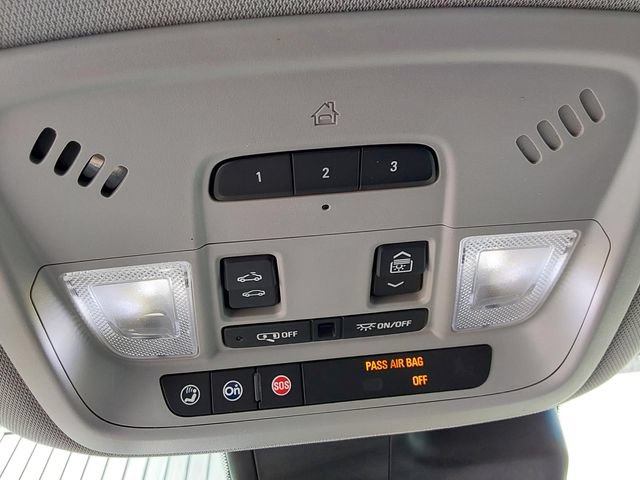 Used 2018 Chevrolet Malibu LT w/ True North Edition FWD image 31