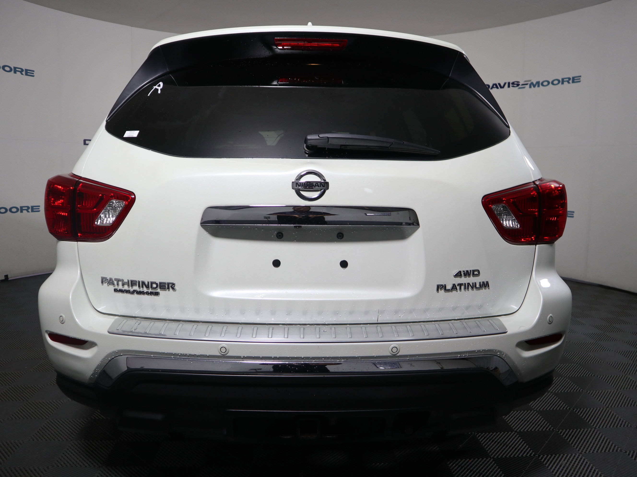 Used 2019 Nissan Pathfinder Platinum AWD/4WD image 7