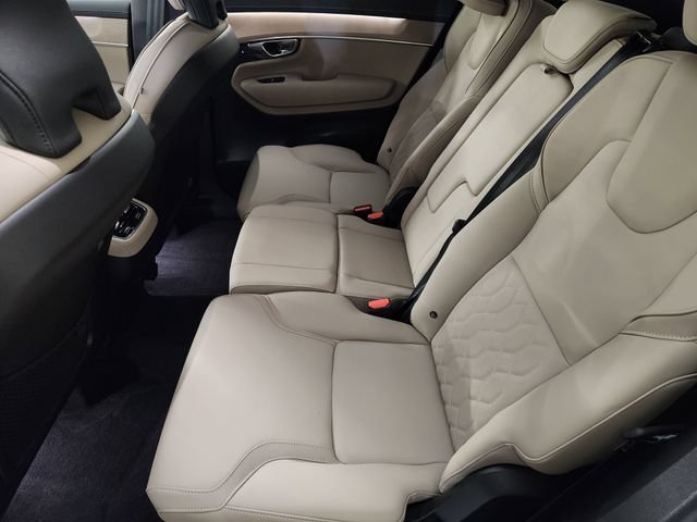 Certified 2026 Volvo XC90 B6 Plus w/ Protection Package Premier AWD/4WD image 30