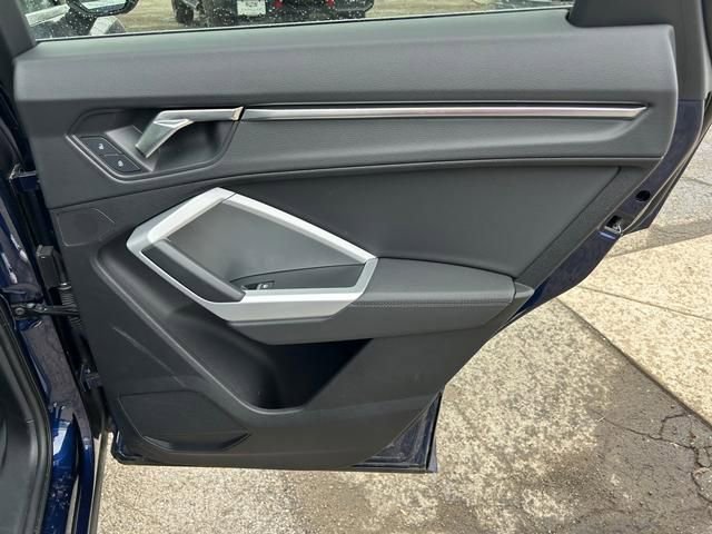 Used 2024 Audi Q3 2.0T Premium w/ Convenience Package image 22