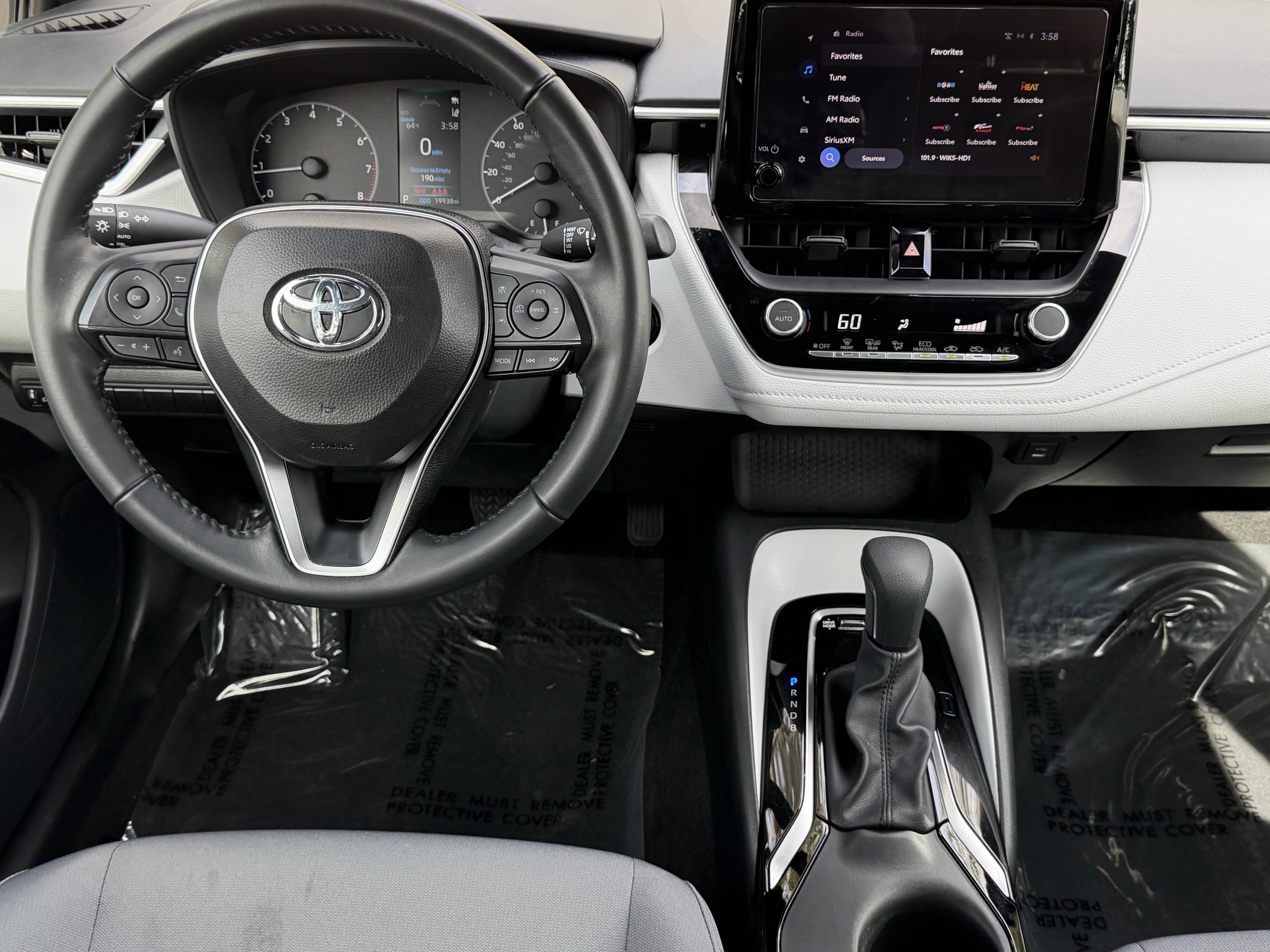 Used 2025 Toyota Corolla SE FWD image 22