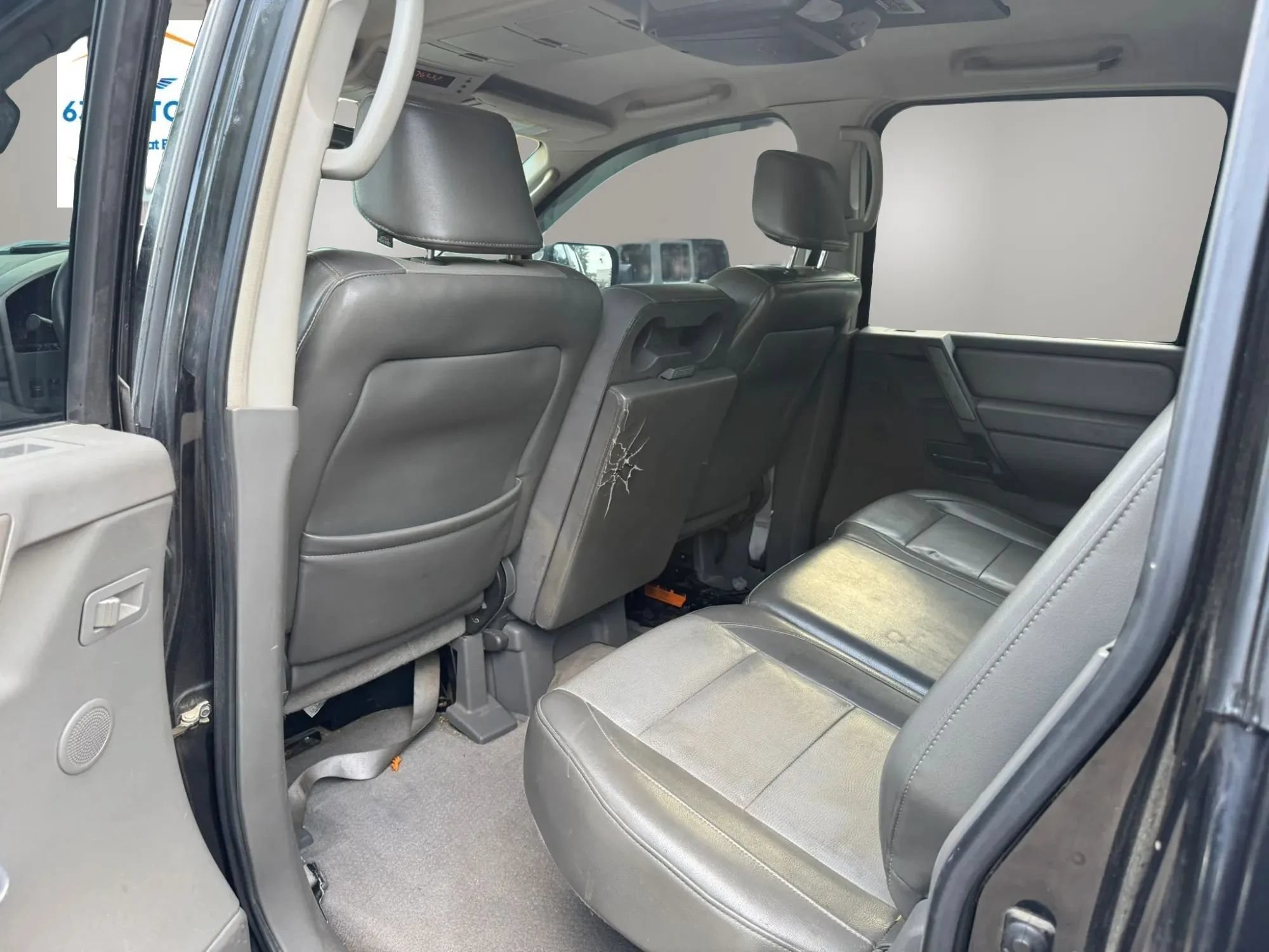 Used 2005 Nissan Titan LE AWD/4WD image 17