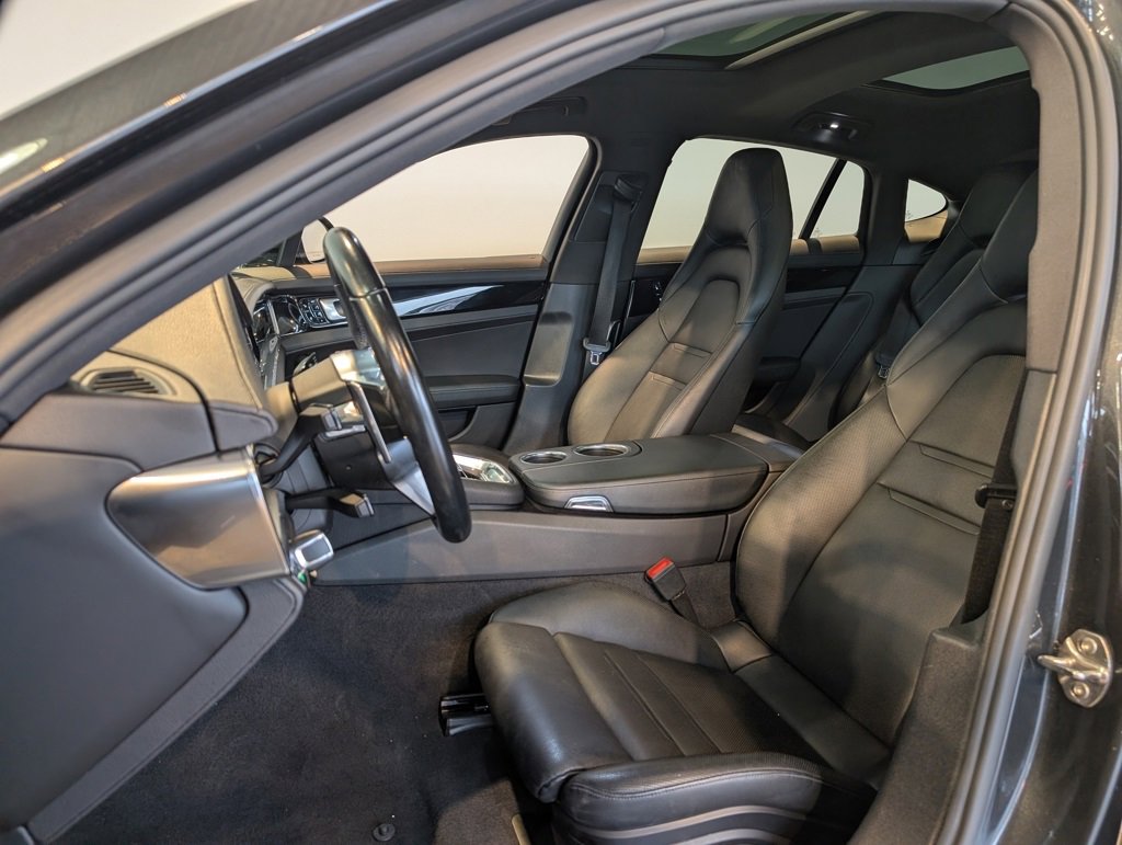 Used 2018 Porsche Panamera 4S image 13