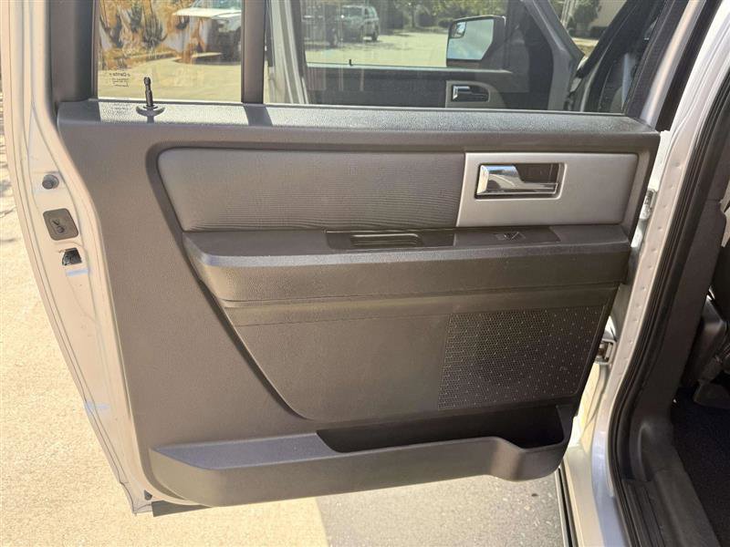 Used 2012 Ford Expedition EL Limited image 16