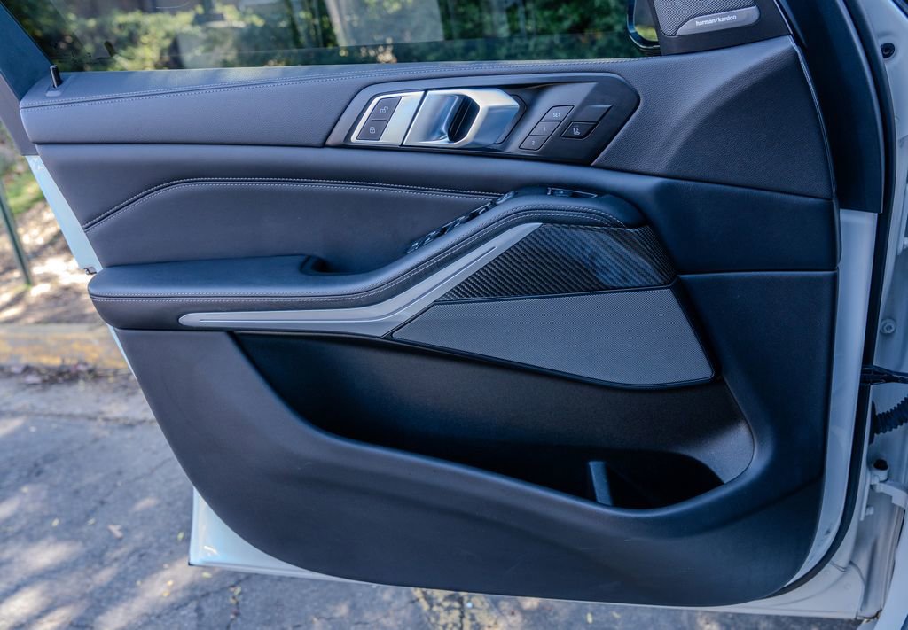 Used 2023 BMW X5 M50i w/ Executive Package image 16