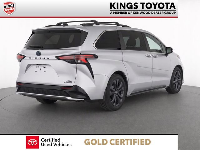 Certified 2024 Toyota Sienna XSE w/ XSE Premium Package FWD image 4