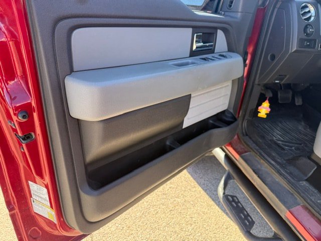 Used 2014 Ford F150 XLT w/ Equipment Group 302A Luxury AWD/4WD image 7