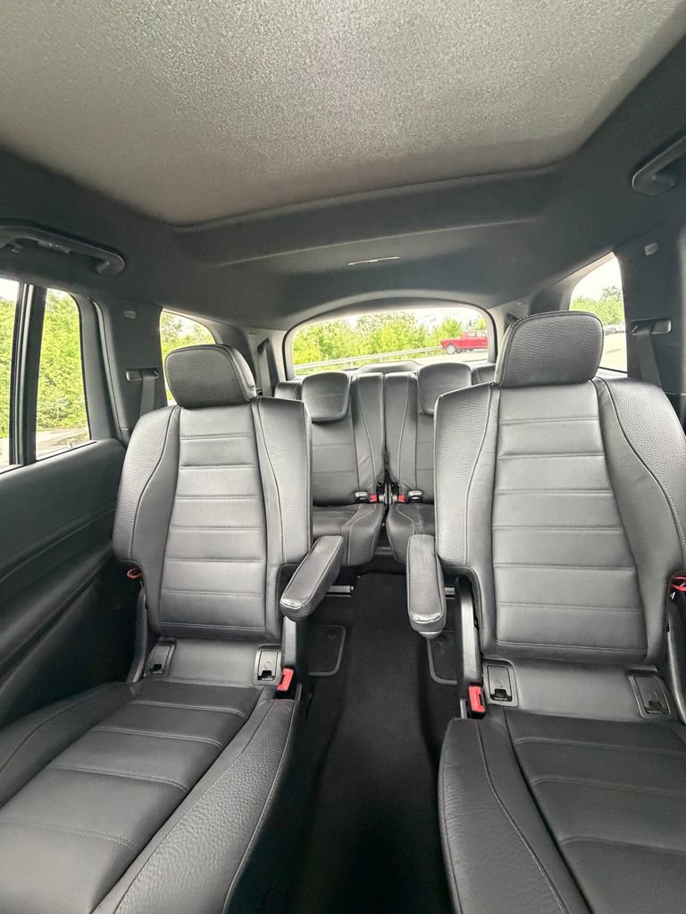 Used 2024 Mercedes-Benz GLS 450 4MATIC image 35