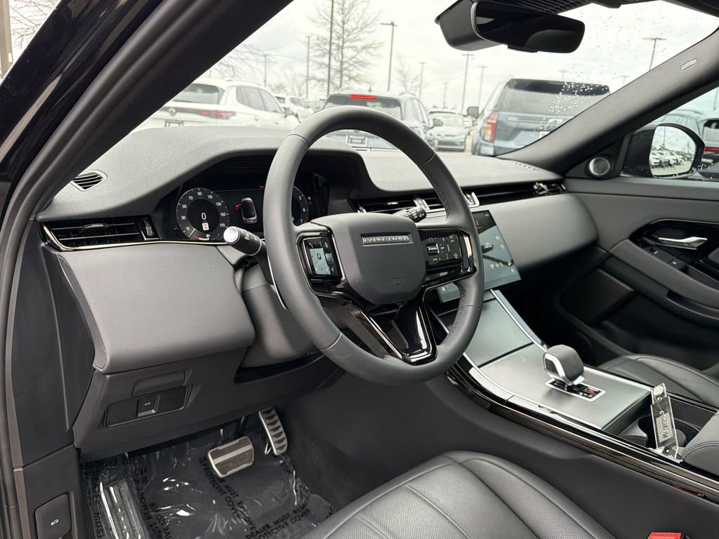 Used 2024 Land Rover Range Rover Evoque Dynamic SE image 10