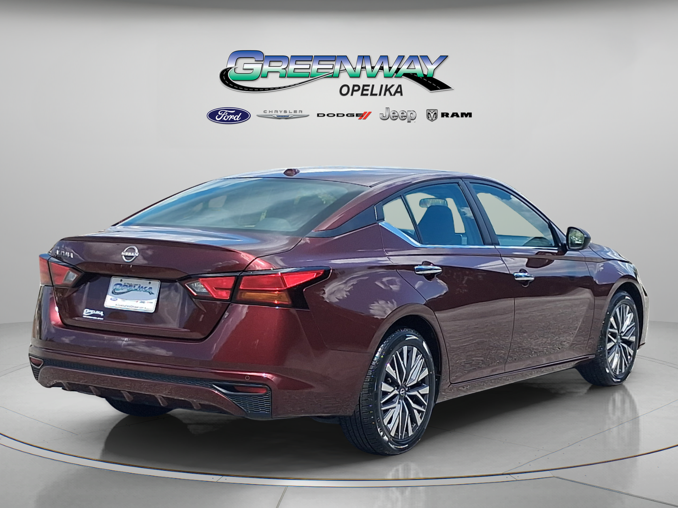 Used 2025 Nissan Altima 2.5 SV FWD image 7