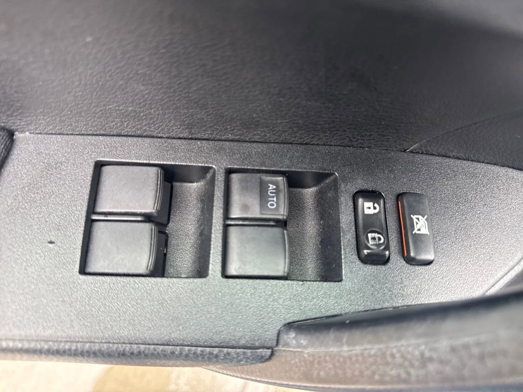 Used 2016 Toyota Corolla L image 15