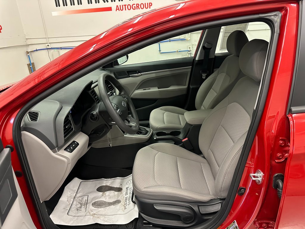 Used 2020 Hyundai Elantra SEL image 19